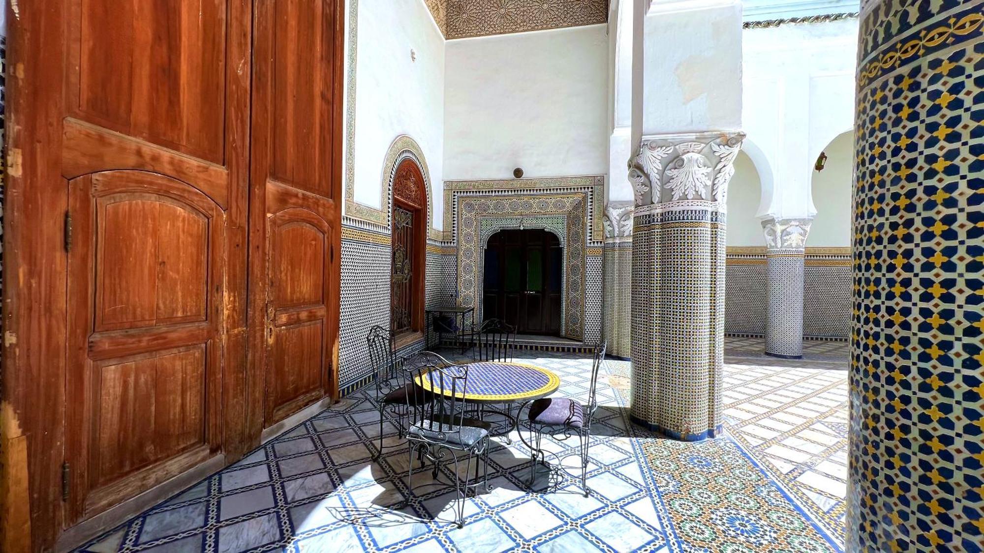 Youssef Fes Luaran gambar
